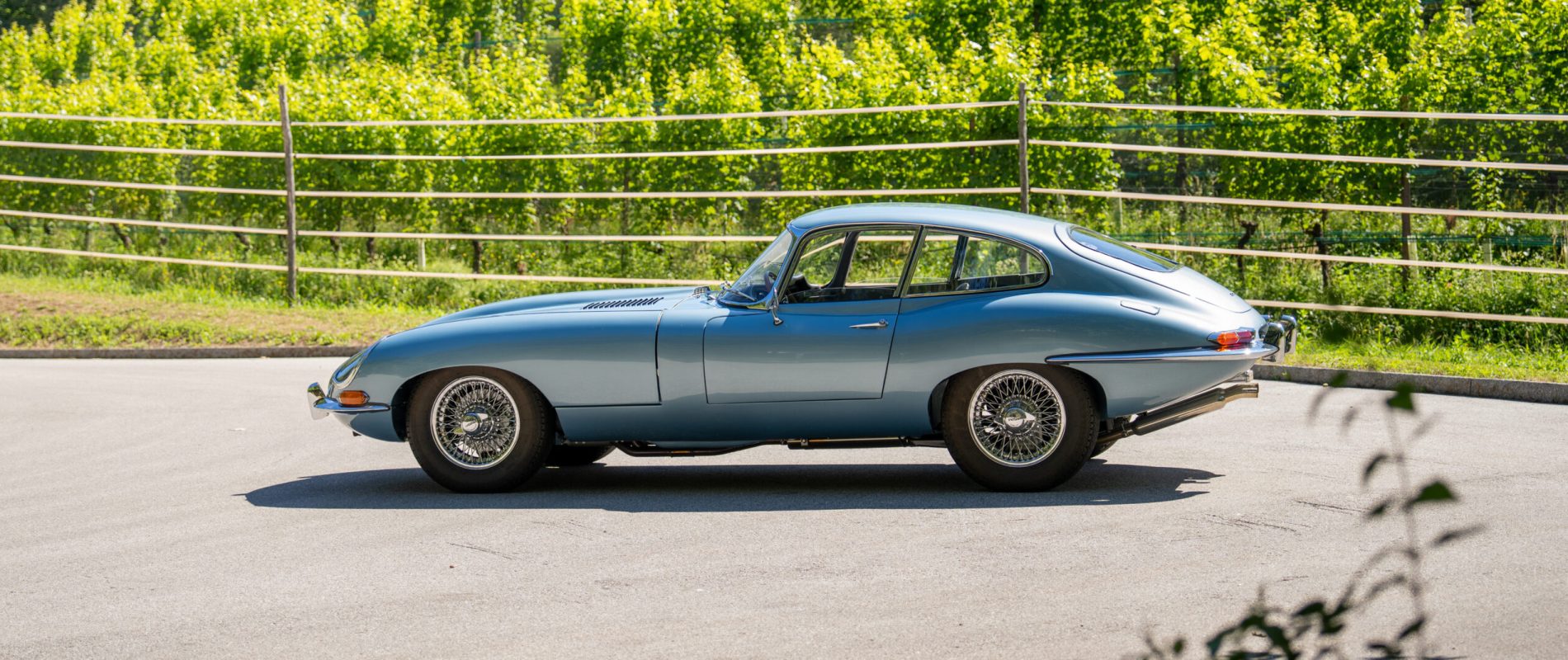 Jaguar E-Type_1920 x 800_2